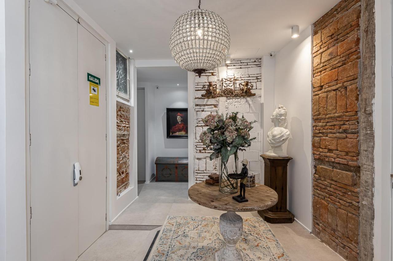 Queens House Chueca Madrid Extérieur photo