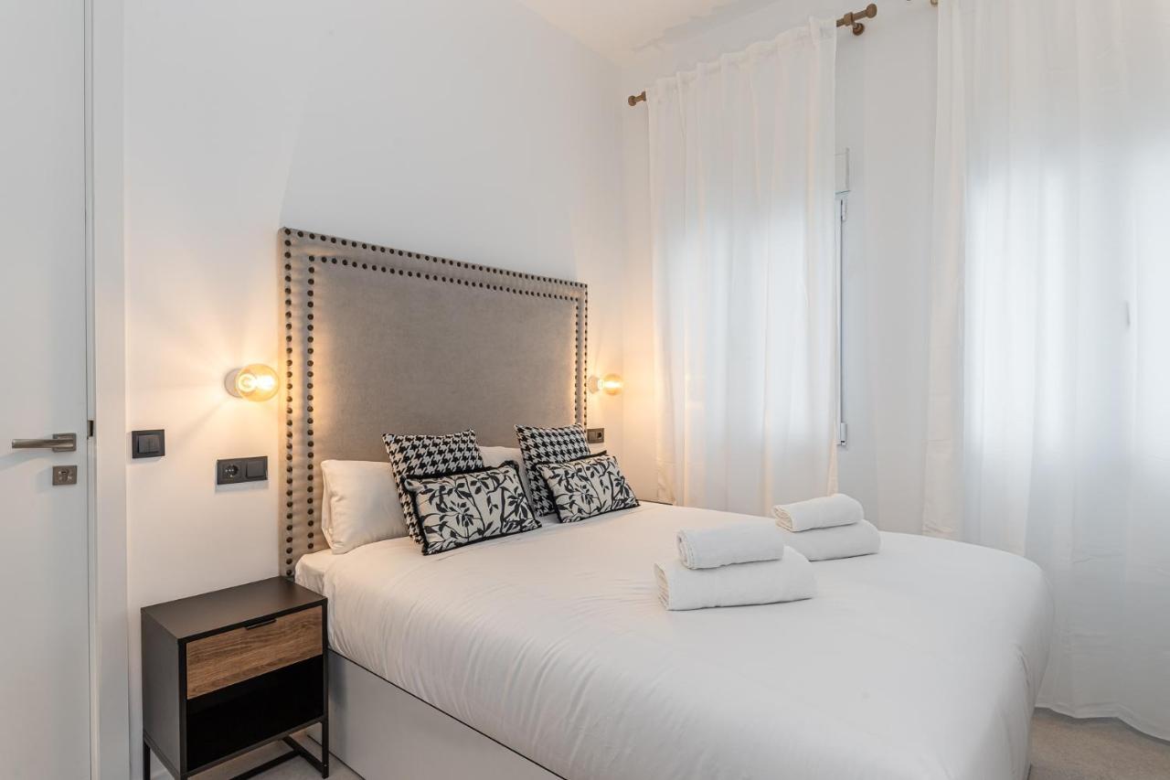 Queens House Chueca Madrid Extérieur photo